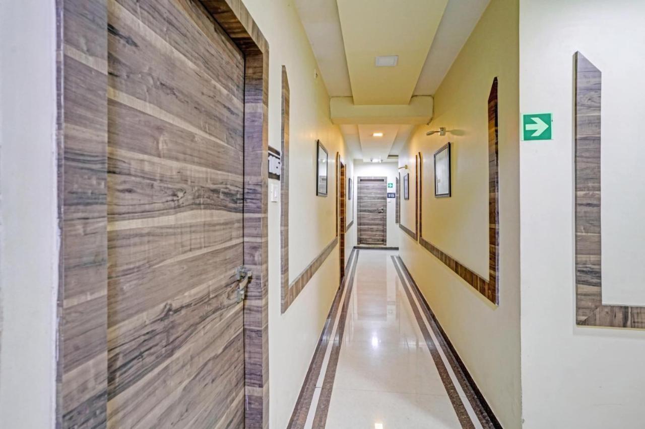 Pop 81030D Hotel Crystal Park Jogeshwari Mumbai Kültér fotó